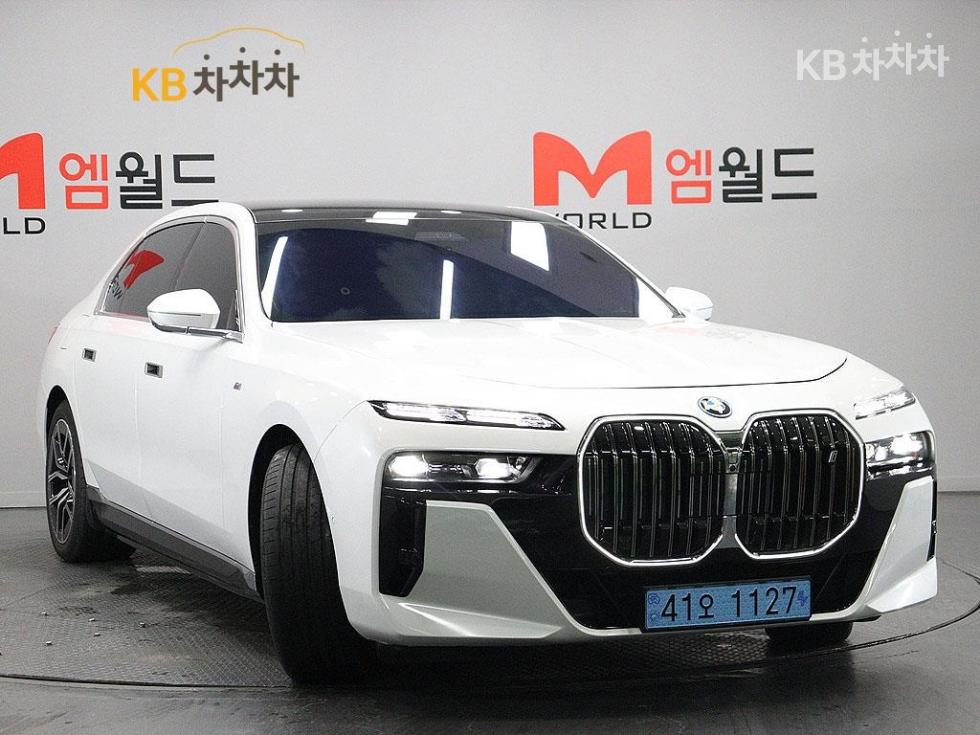 BMW i7 — miniaturë 2