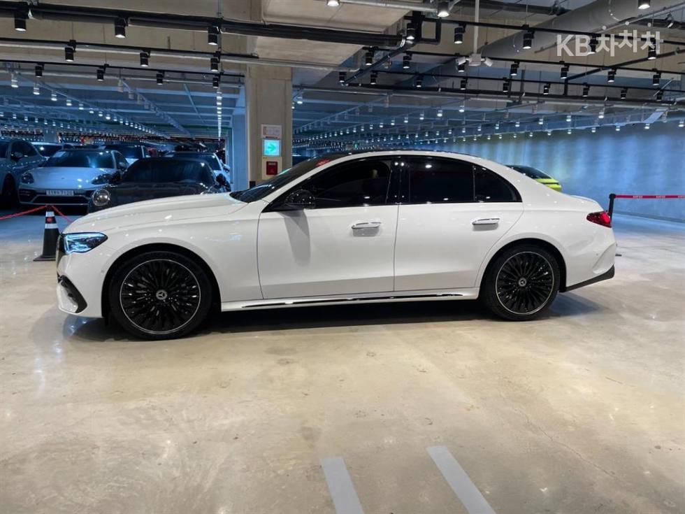 Mercedes-Benz E-klasse — miniaturë 4