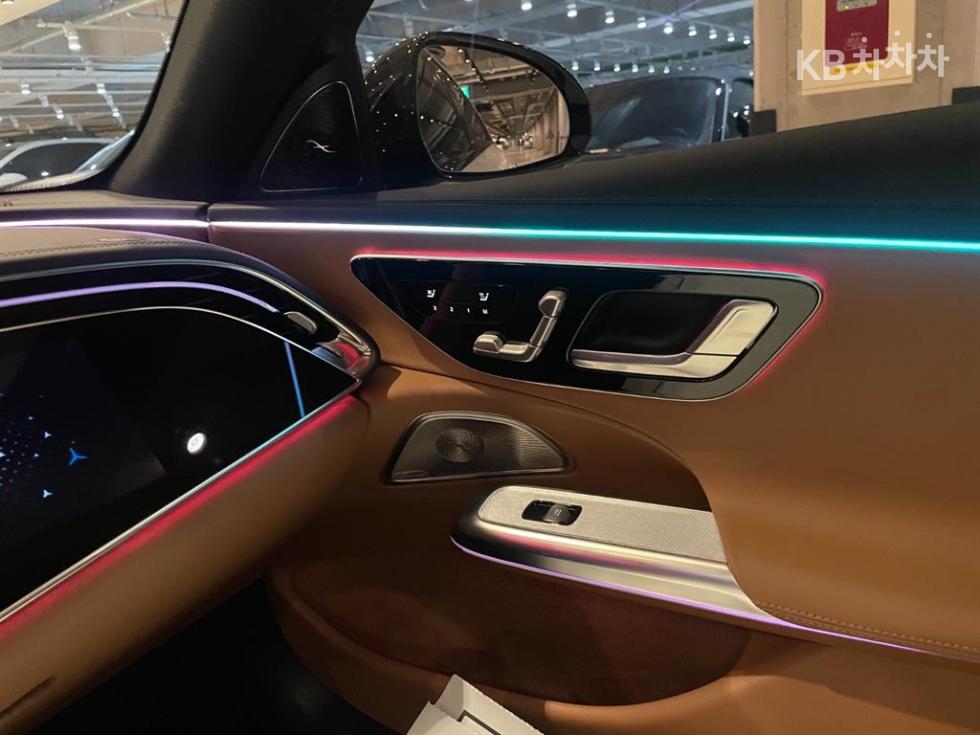 Mercedes-Benz E-klasse — miniaturë 16