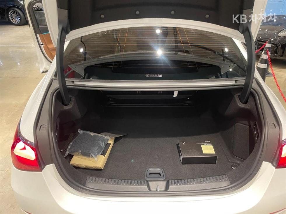 Mercedes-Benz E-klasse — miniaturë 18