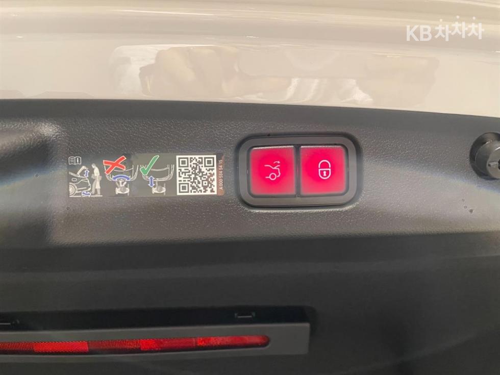 Mercedes-Benz E-klasse — miniaturë 19