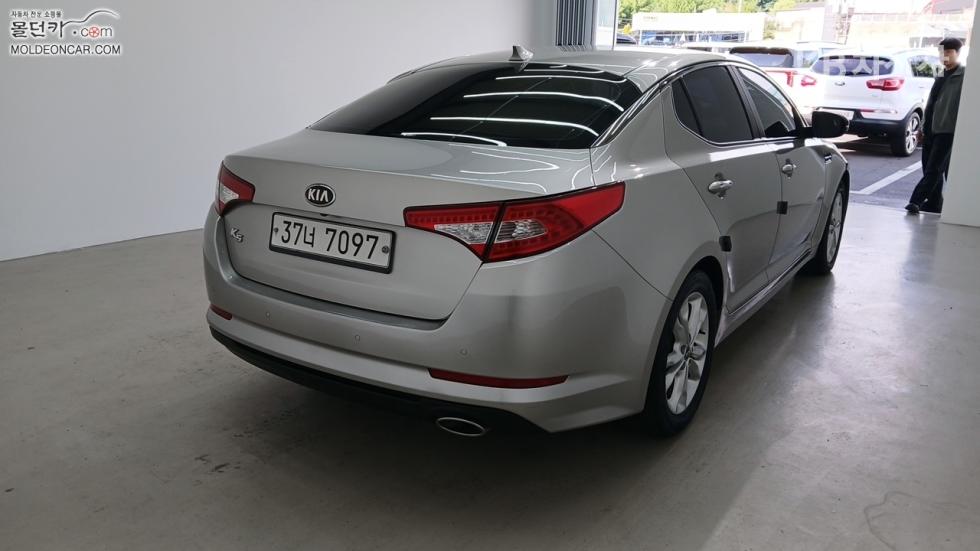Kia K5 — miniaturë 2