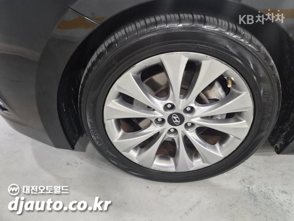 Hyundai Grandeur — miniaturë 18