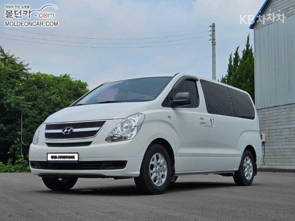 Hyundai Starex 12인승 왜건 CVX 럭셔리 — foto 1