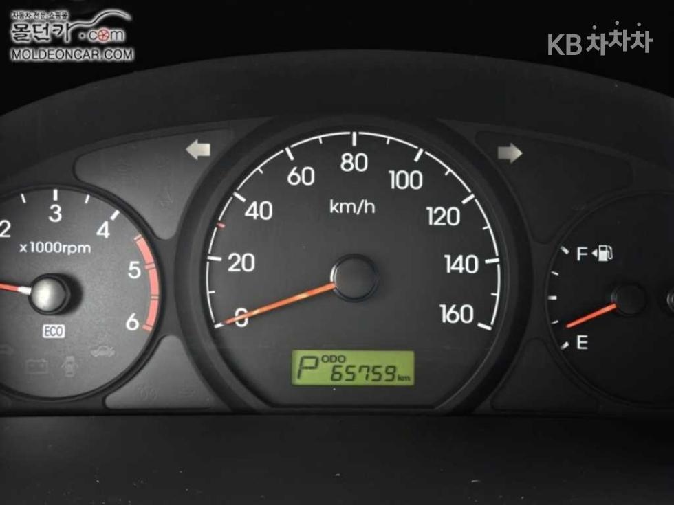 Hyundai Starex — miniaturë 5