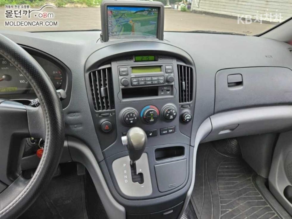 Hyundai Starex — miniaturë 9