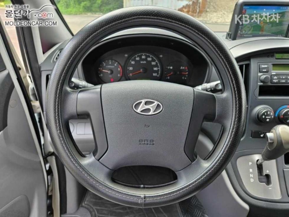 Hyundai Starex — miniaturë 10