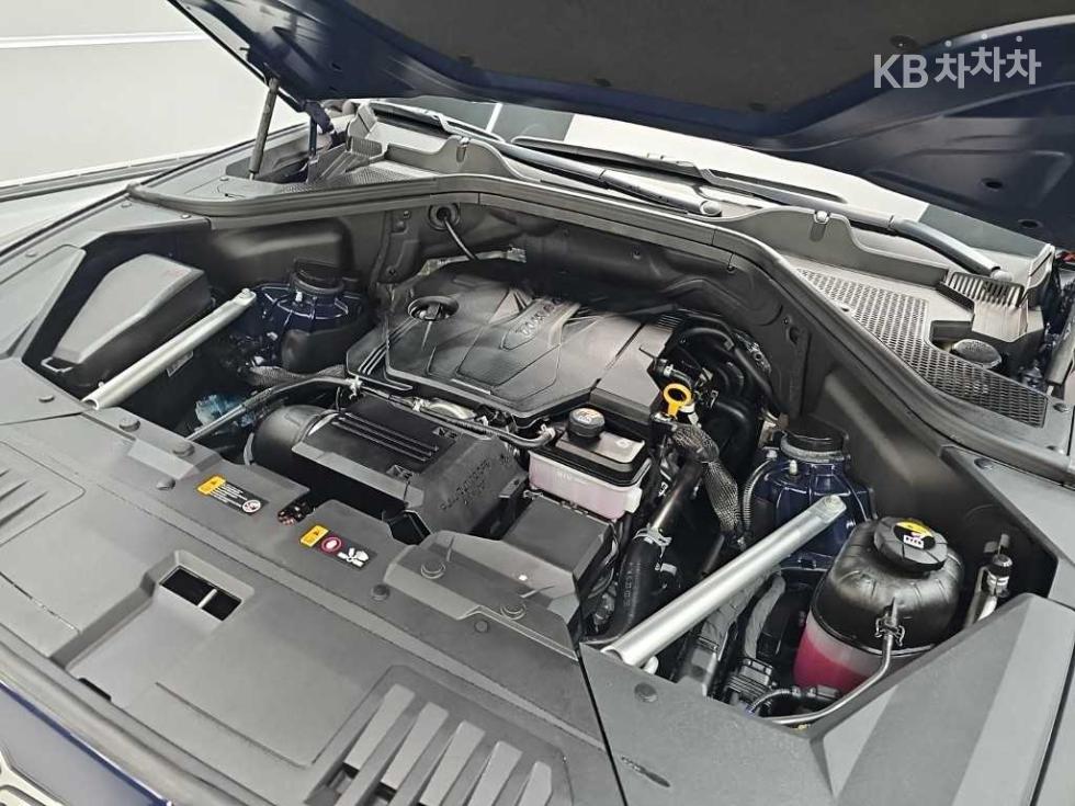 2024 Genesis GV80 photo