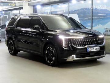 Kia Carnival 7-Seater Outdoor — foto 1