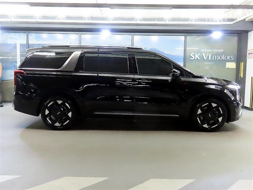 Kia Carnival — miniaturë 3