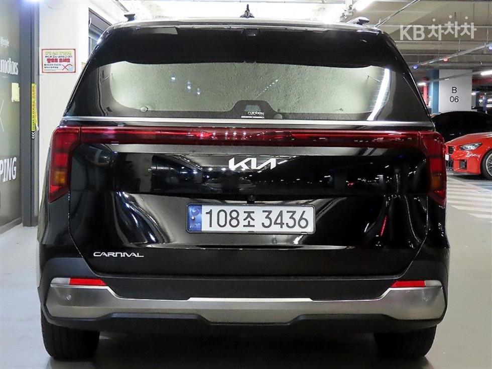 Kia Carnival — miniaturë 5