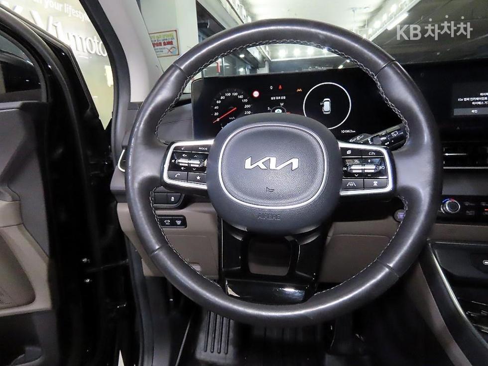 Kia Carnival — miniaturë 8