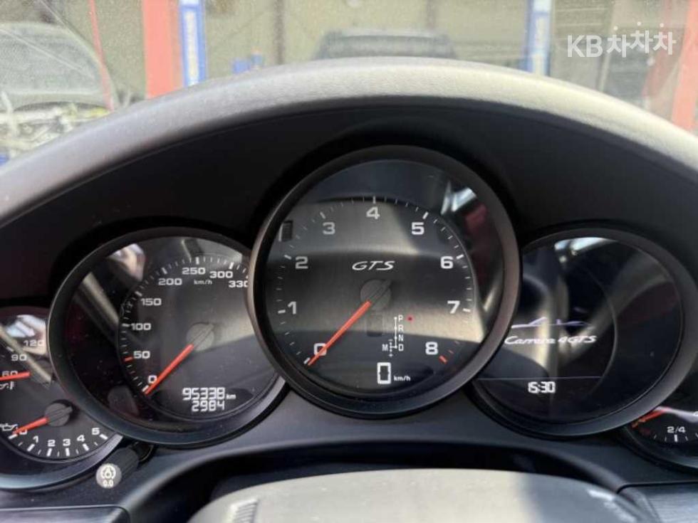 Porsche 911 — miniaturë 6