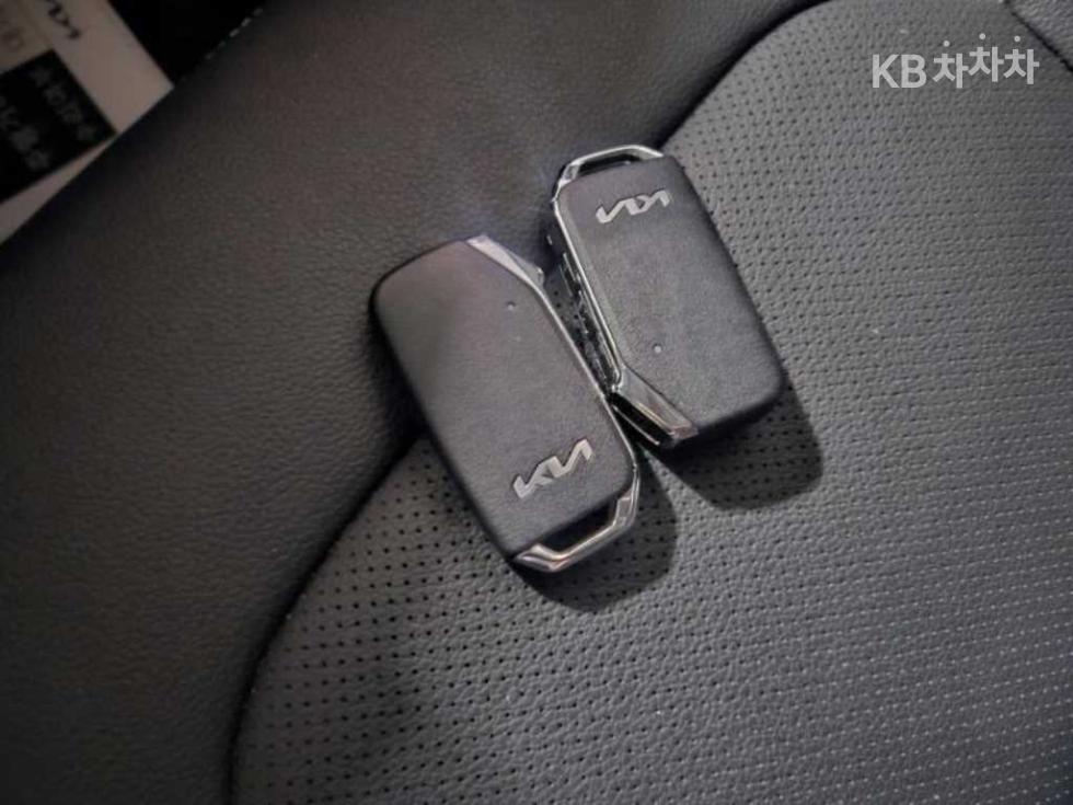 2023 Kia Used Car photo