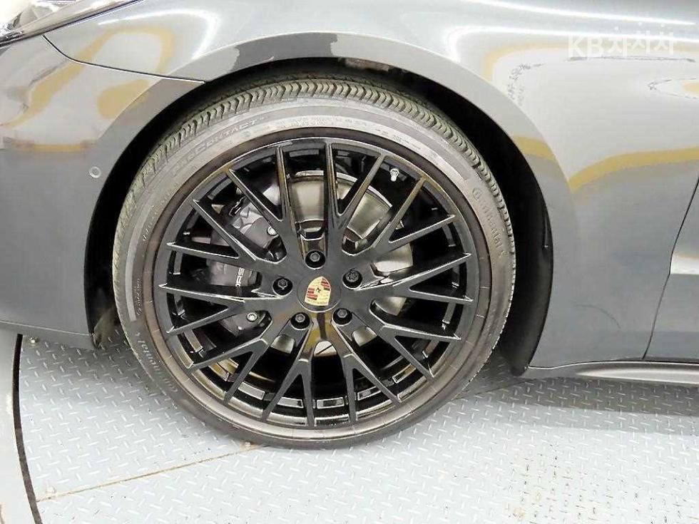 2024 Porsche (971) photo