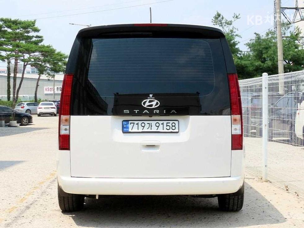 Hyundai Staria — miniaturë 4