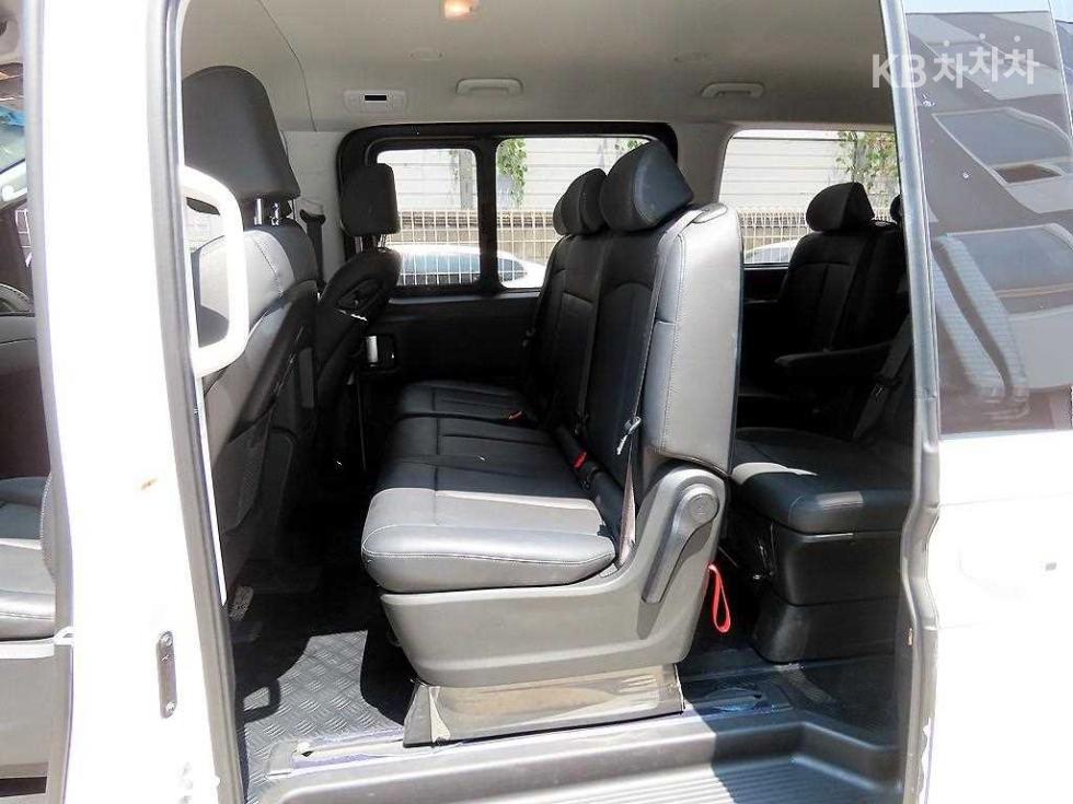 Hyundai Staria — miniaturë 6