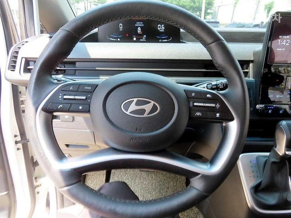 Hyundai Staria — miniaturë 9