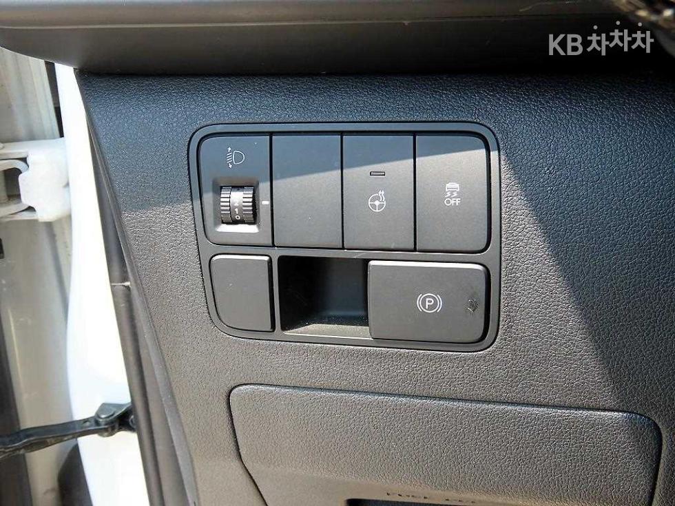 Hyundai Staria — miniaturë 13