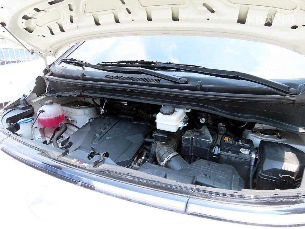 Hyundai Staria — miniaturë 19