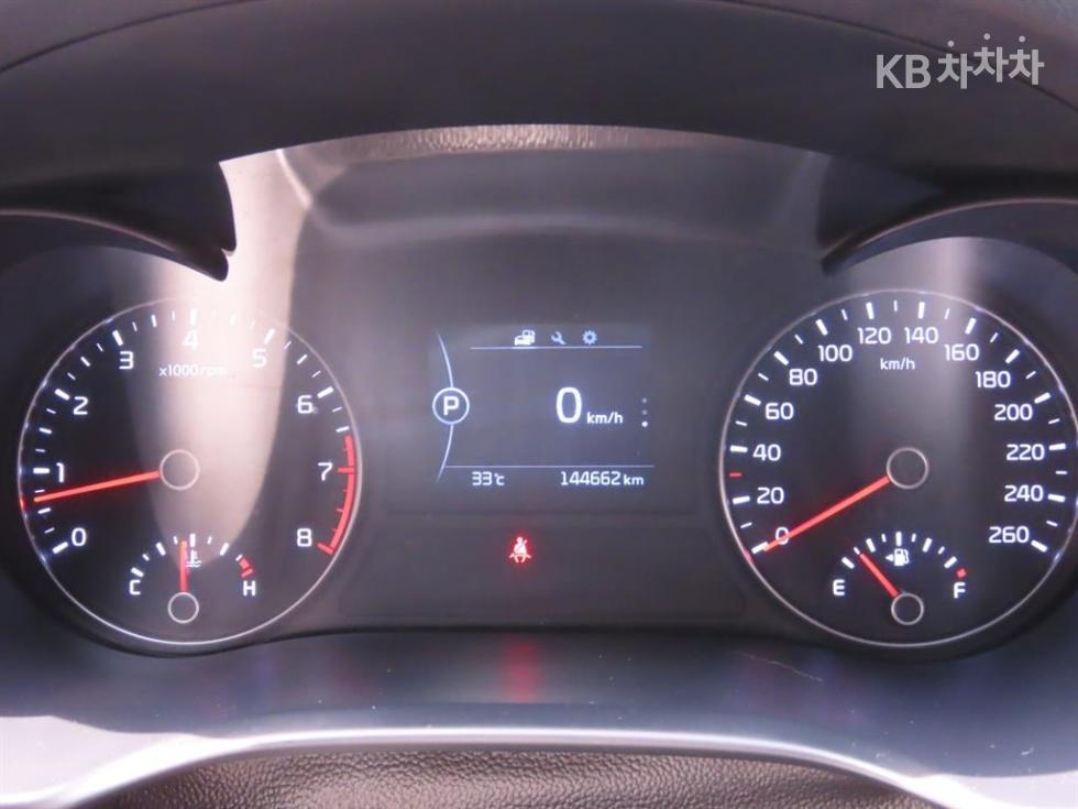 Kia K5 — miniaturë 8