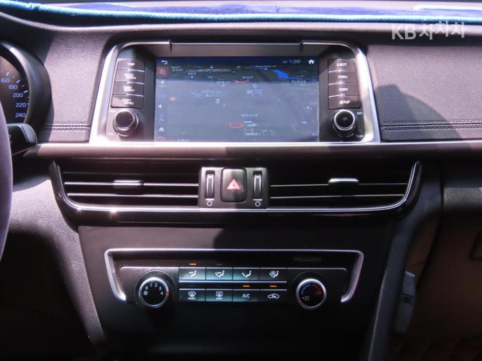 Kia K5 — miniaturë 10