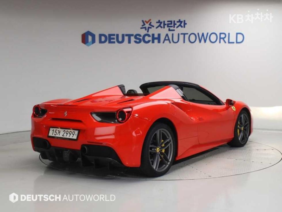 Ferrari 488 — miniaturë 2