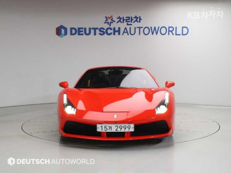 Ferrari 488 — miniaturë 3