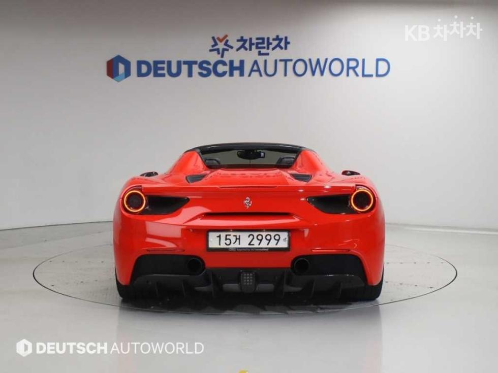Ferrari 488 — miniaturë 4