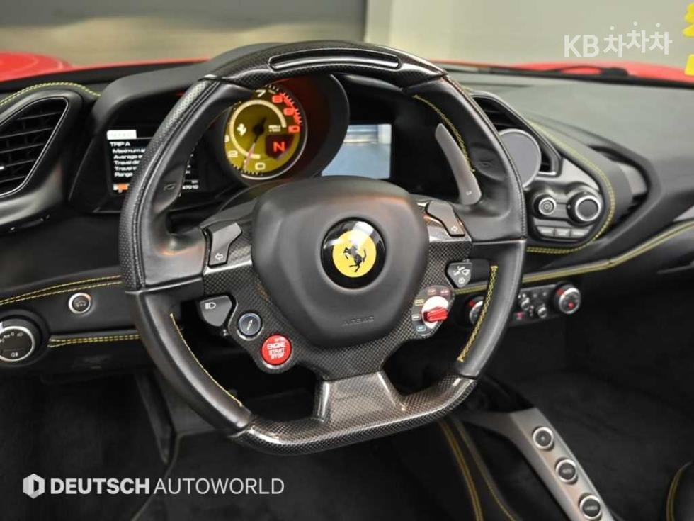 Ferrari 488 — miniaturë 13