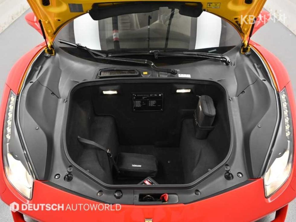 Ferrari 488 — miniaturë 19