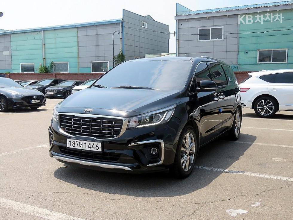 Kia Carnival — miniaturë 2