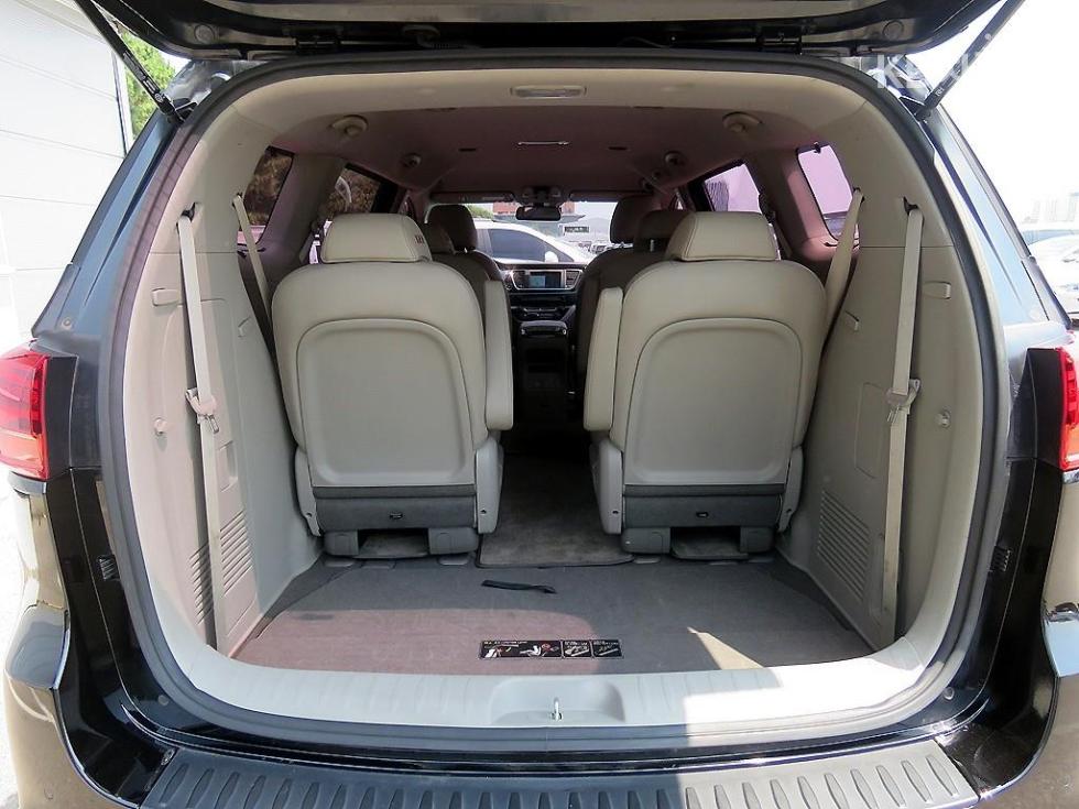 Kia Carnival — miniaturë 5