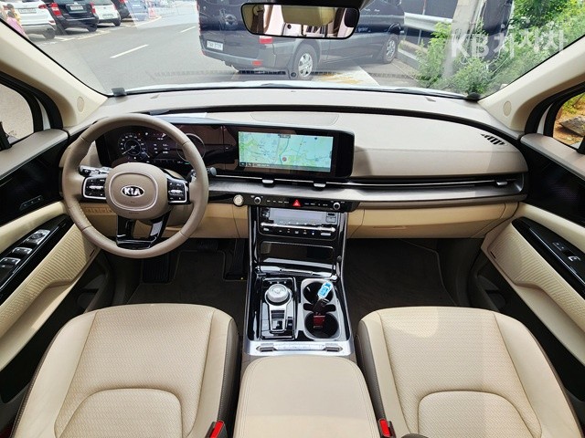 Kia Carnival — miniaturë 8