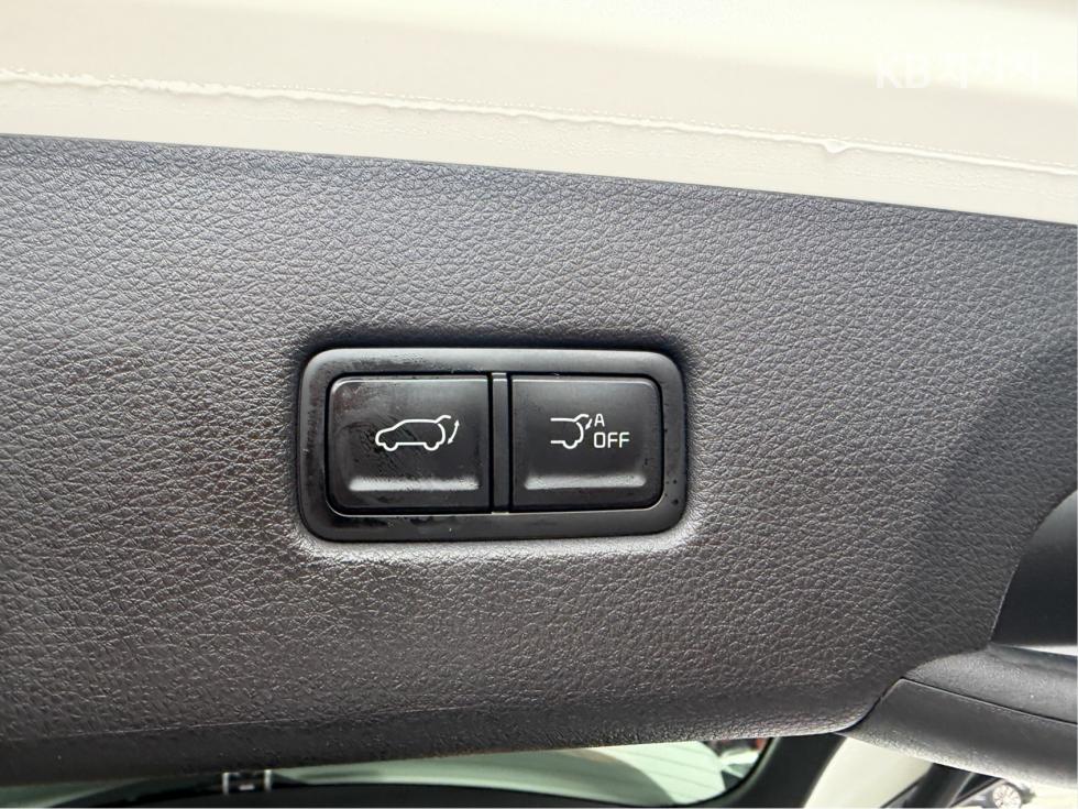 Kia Carnival — miniaturë 6