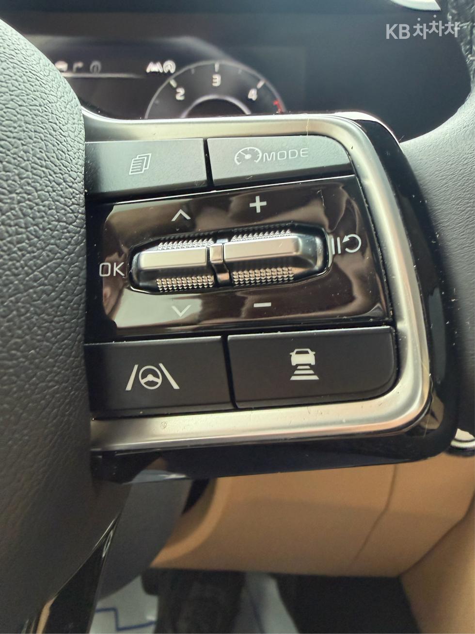 Kia Carnival — miniaturë 16