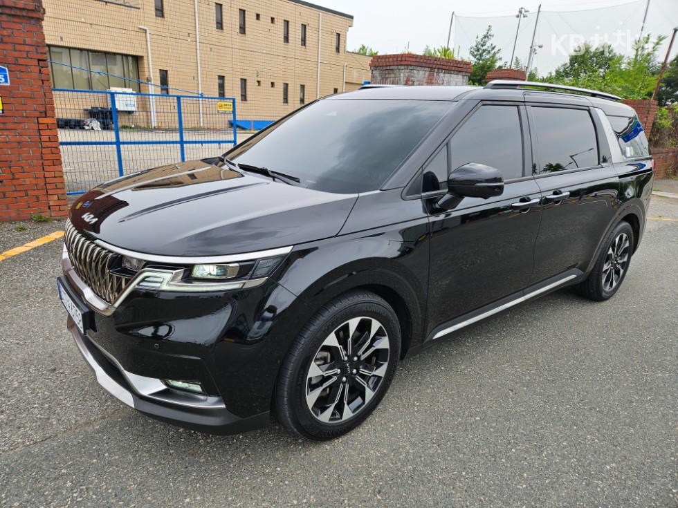 Kia Carnival — miniaturë 2