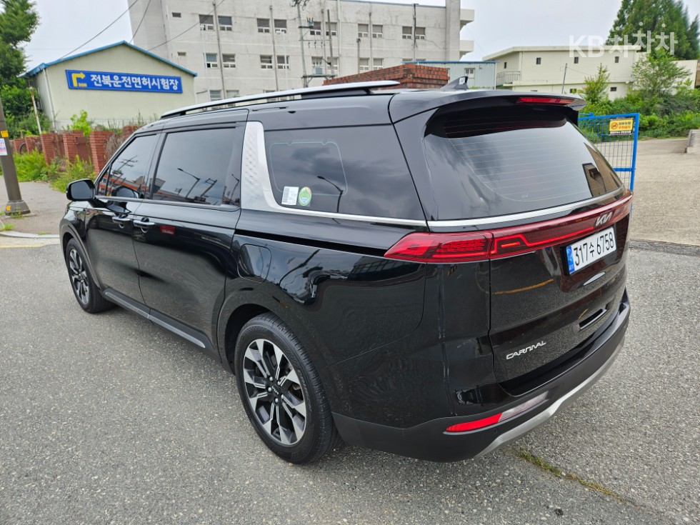 Kia Carnival — miniaturë 6