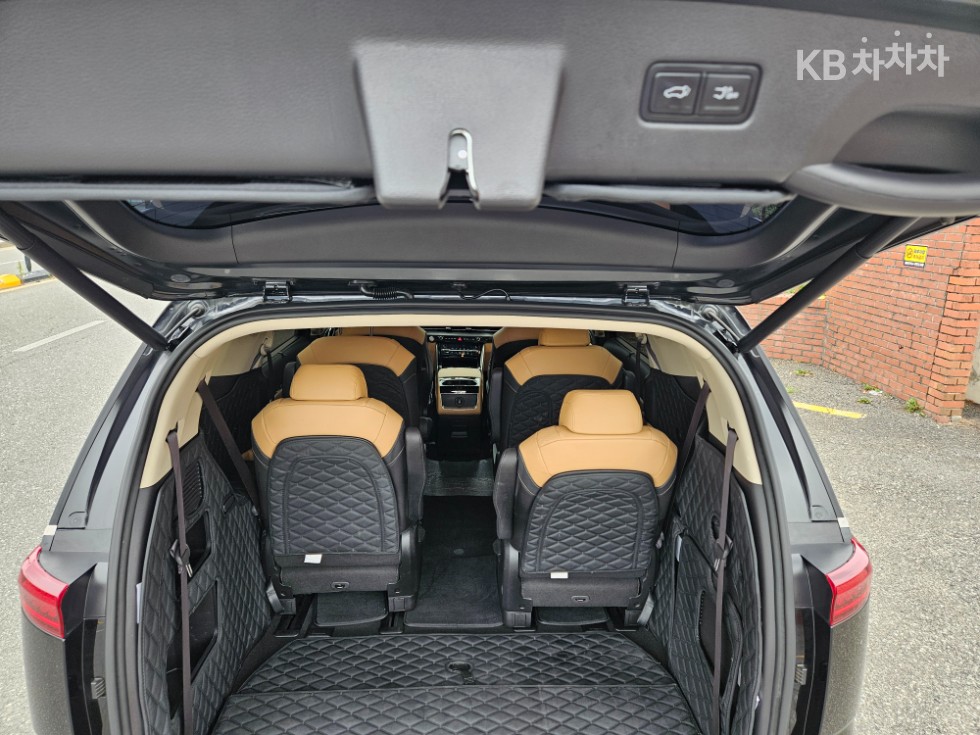 Kia Carnival — miniaturë 8