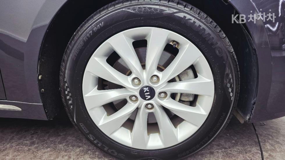 Kia K5 — miniaturë 15