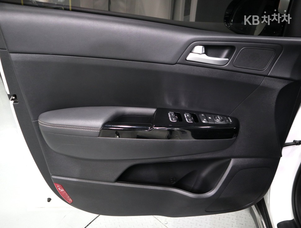 Kia Sportage — miniaturë 8