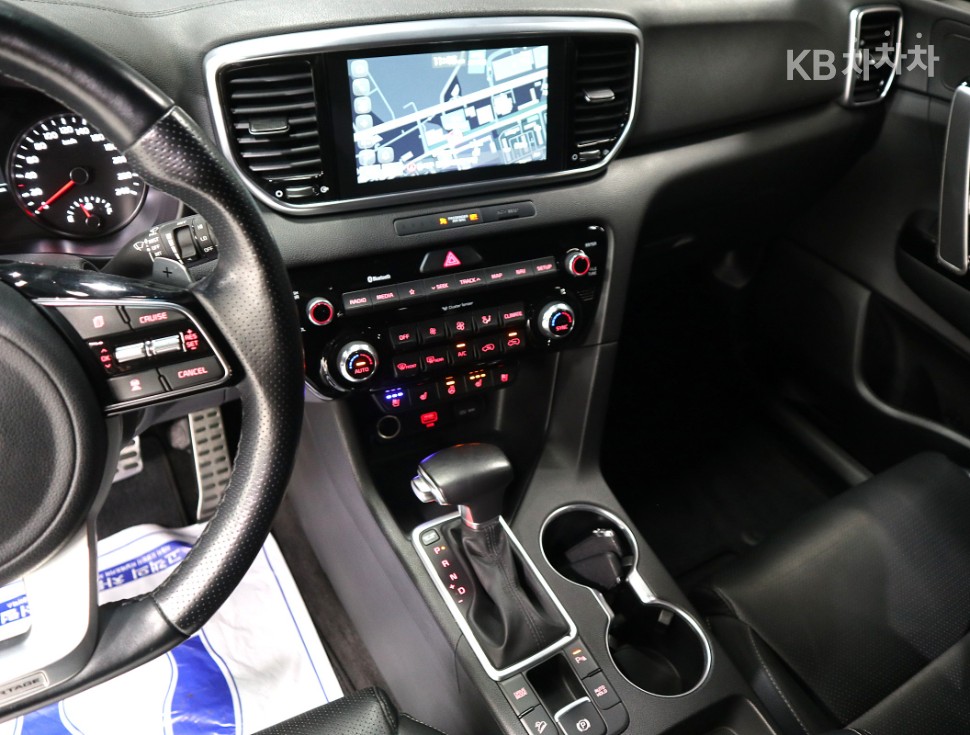 Kia Sportage — miniaturë 11