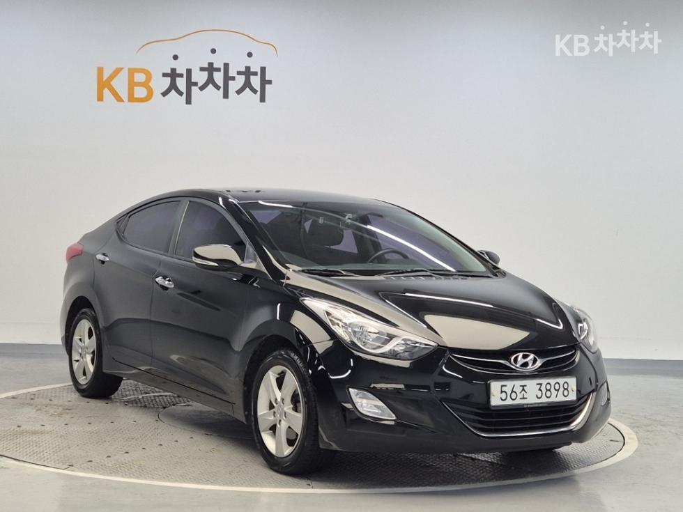 Hyundai Avante — miniaturë 4