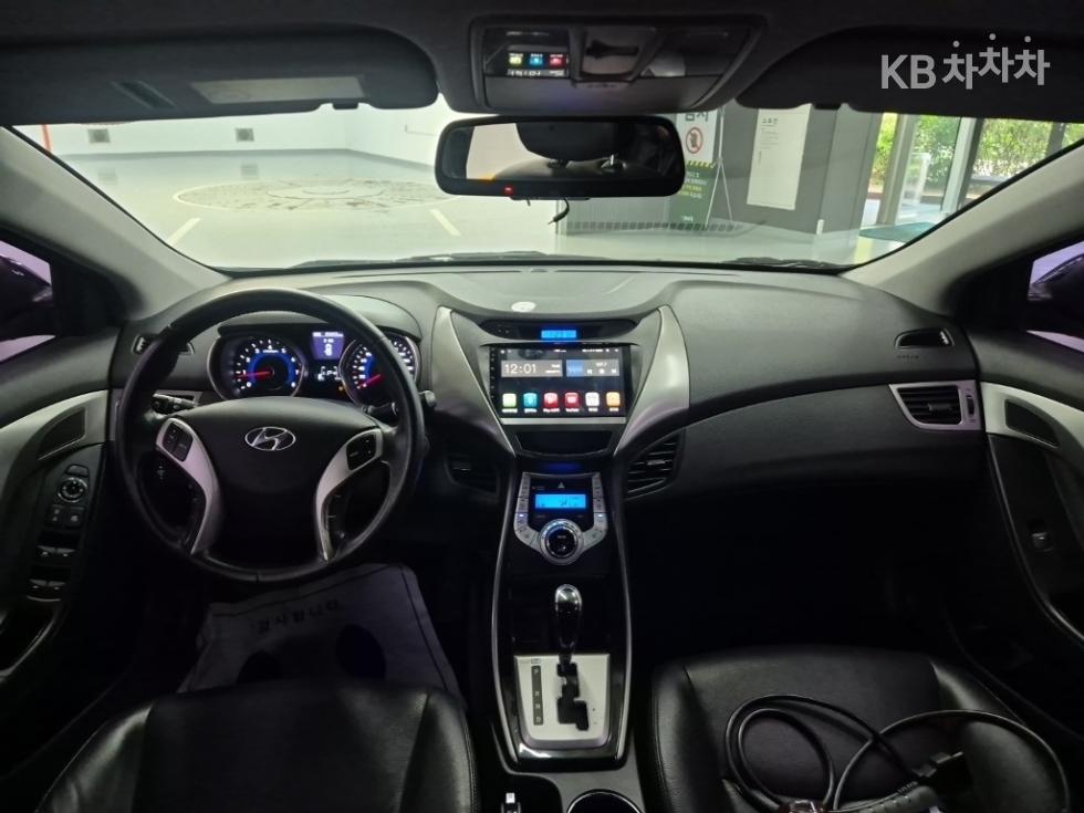 Hyundai Avante — miniaturë 7
