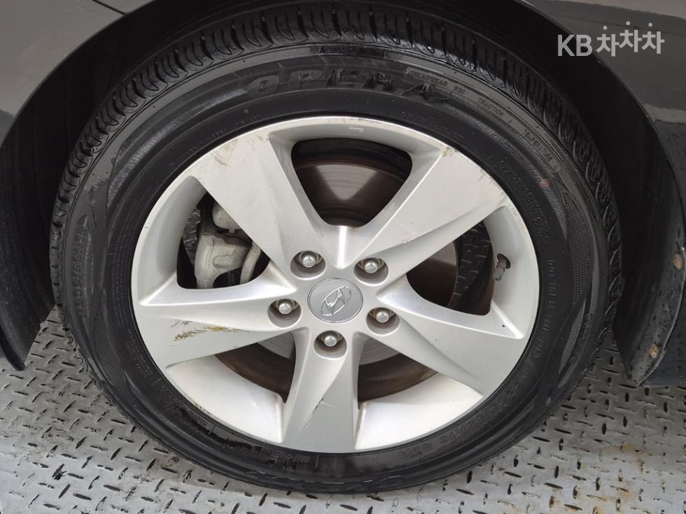 Hyundai Avante — miniaturë 19