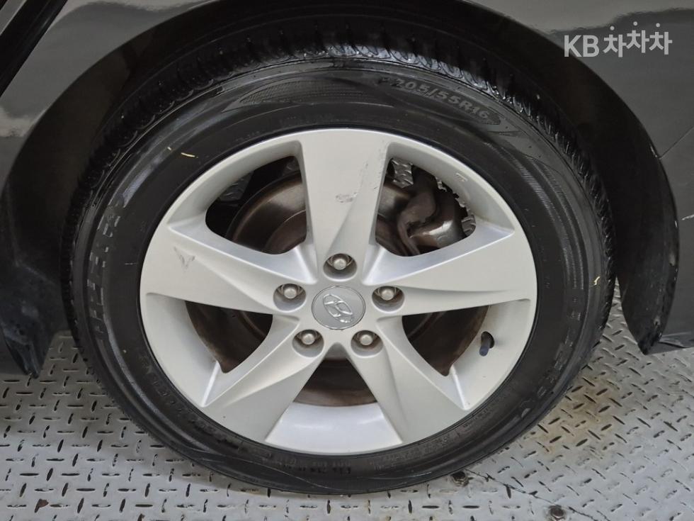 Hyundai Avante — miniaturë 20