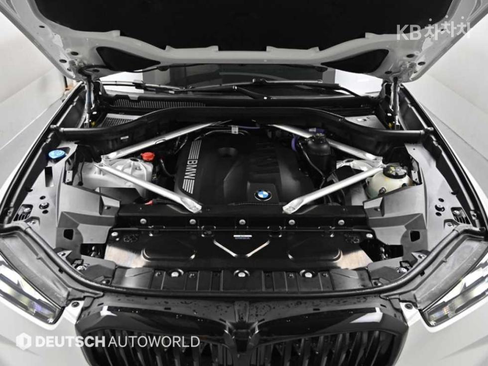 BMW X5 — miniaturë 6