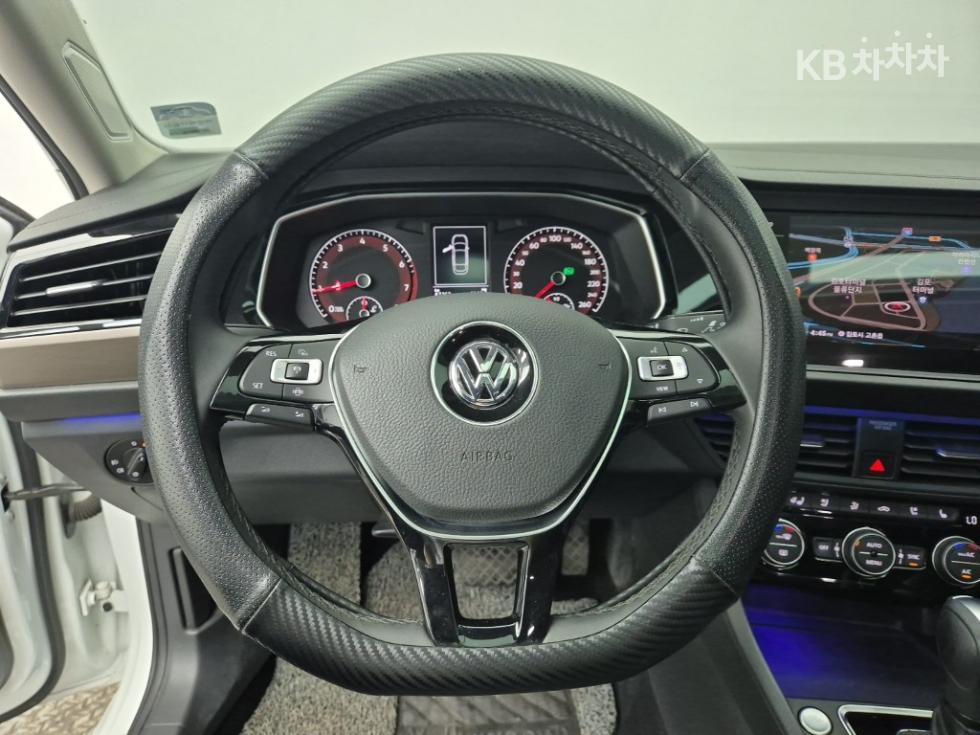Volkswagen Jetta — miniaturë 9