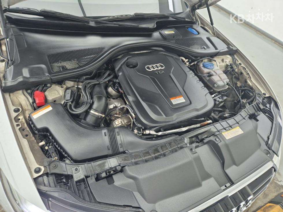 Audi A6 — miniaturë 6