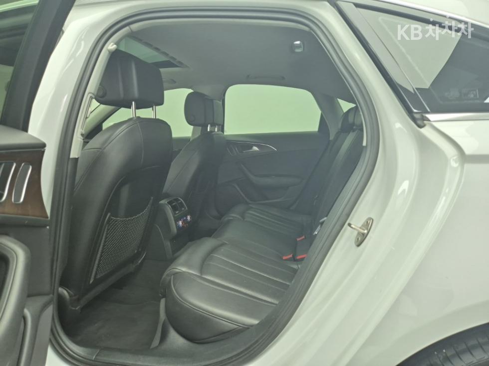 Audi A6 — miniaturë 12